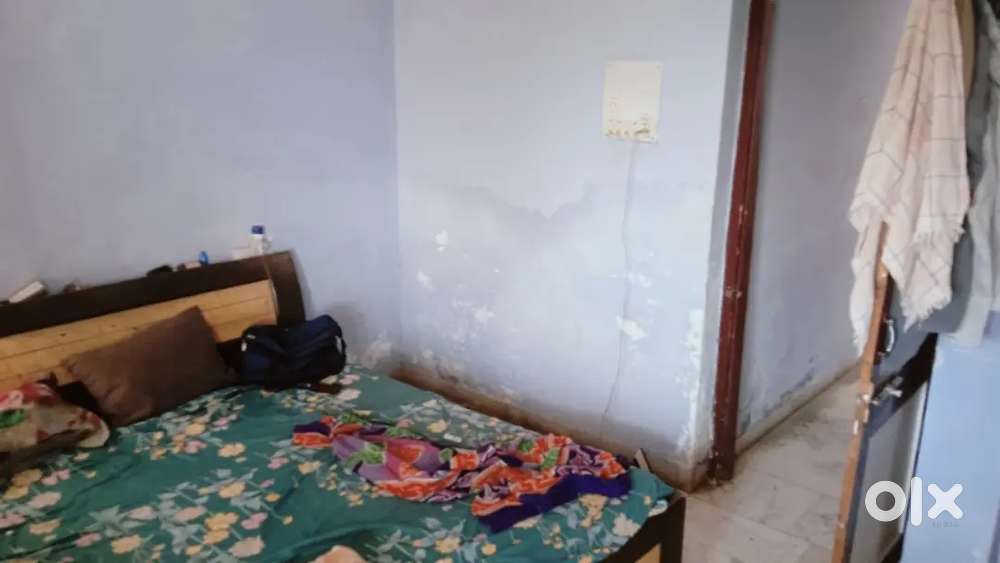 Room mate/room partner male 5000 per month