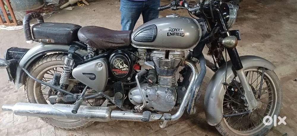 Two wheeler mechanic