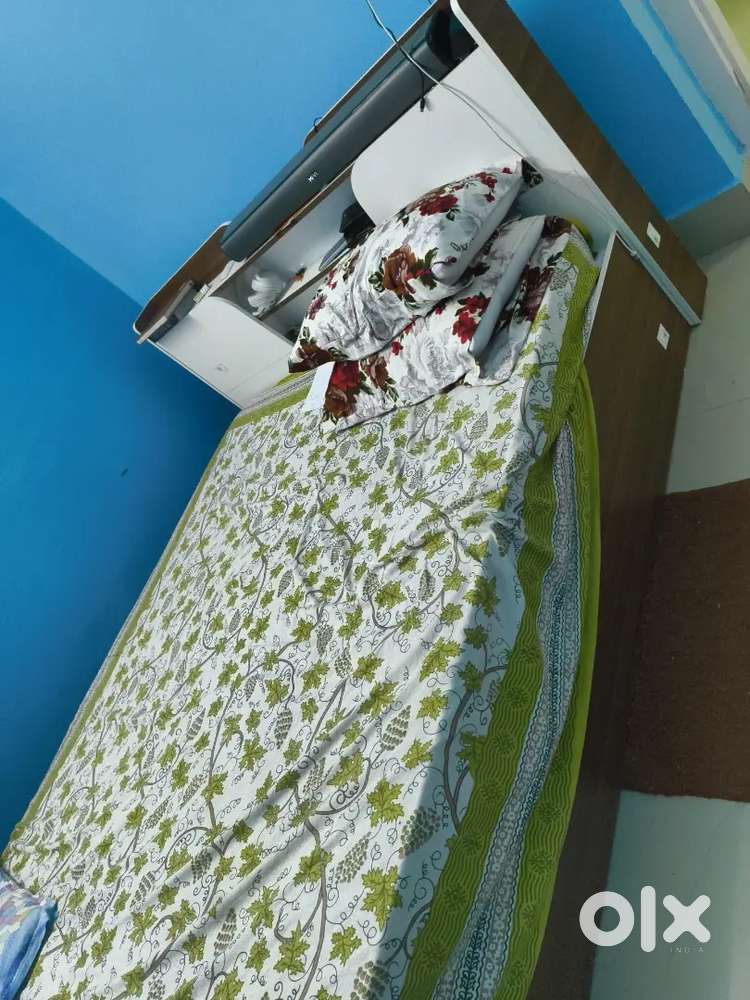 Nilkamal king size bed with mattress