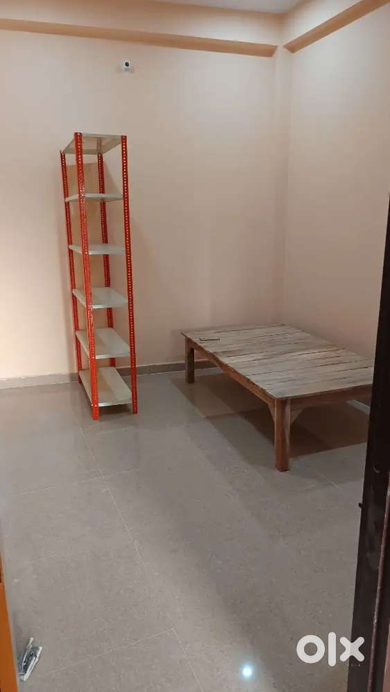 Single Room Available for Girl – ₹3000 Only