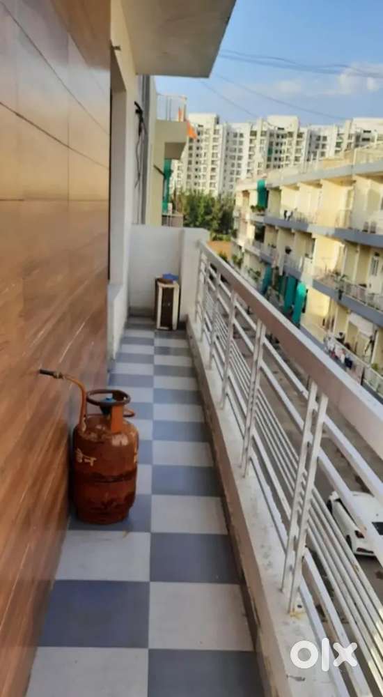 1 bhk semi furnished flat for rent on vip road