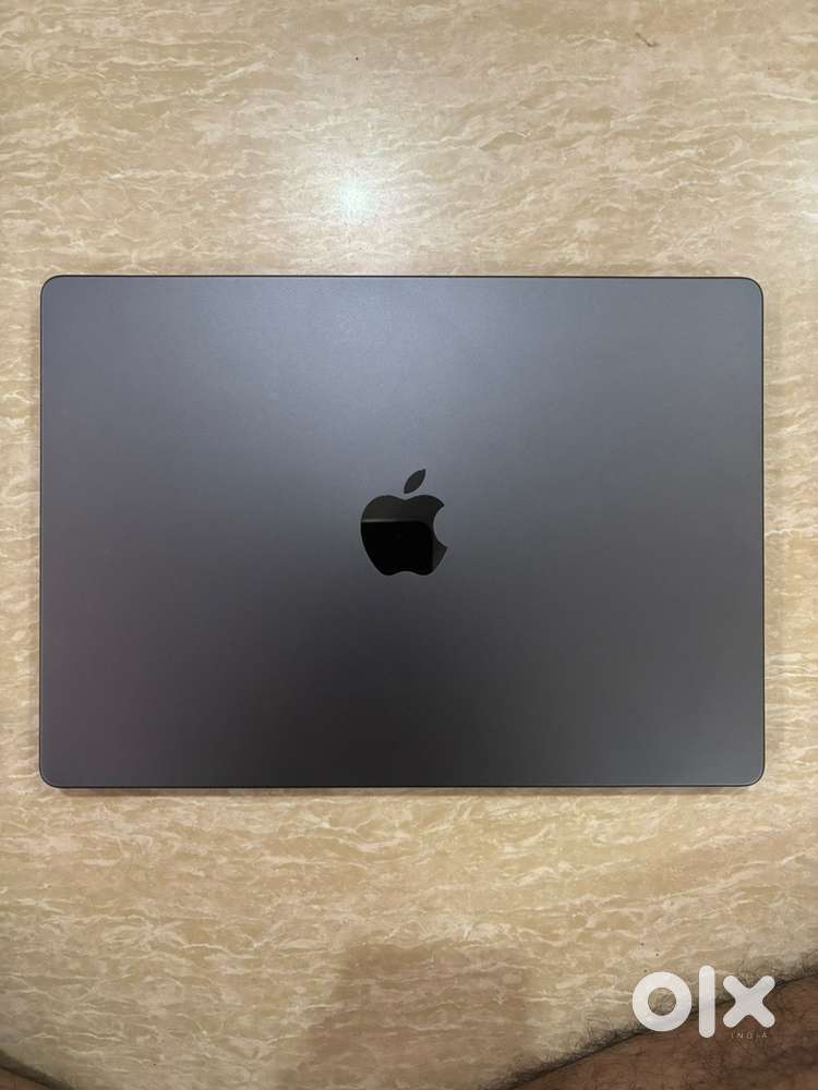 Apple Macbook Pro M4 (16 GB RAM, 512 GB Disk)