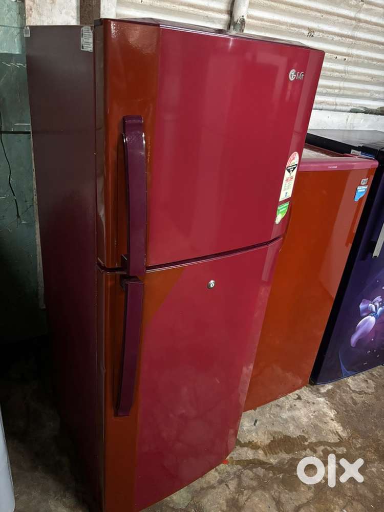 Lg 240 liter refrigerator available good condition