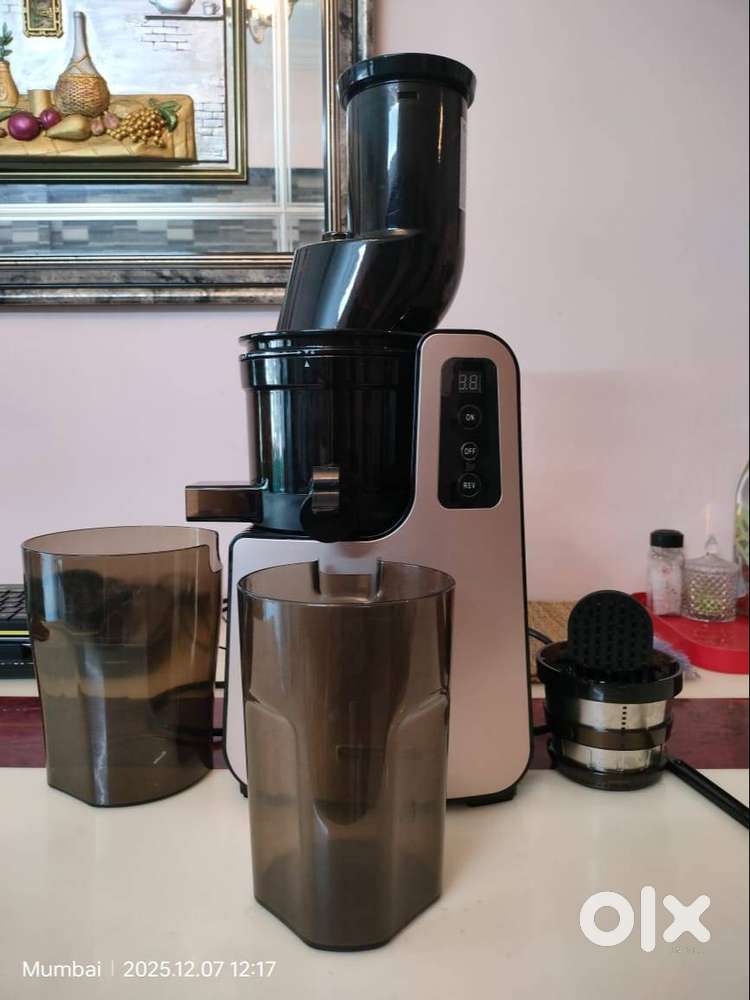 ALMOST NEW HAMILTON SLOW JUICER