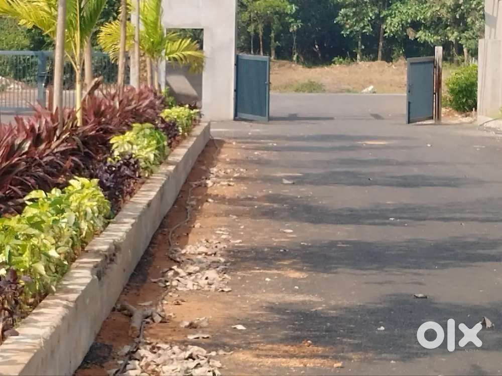 RESIDENTIAL PLOT FOR SALE.