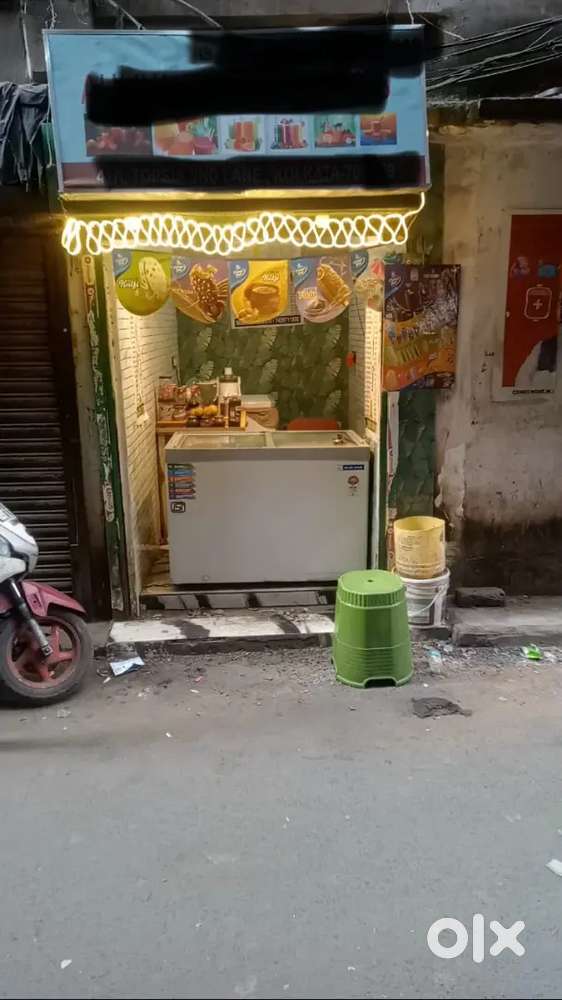 One shop for sale at topsia