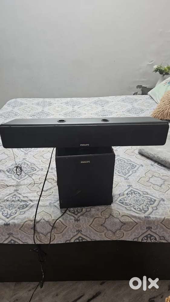 Philips soundbar with woofer