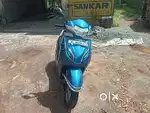 Single handed scooter