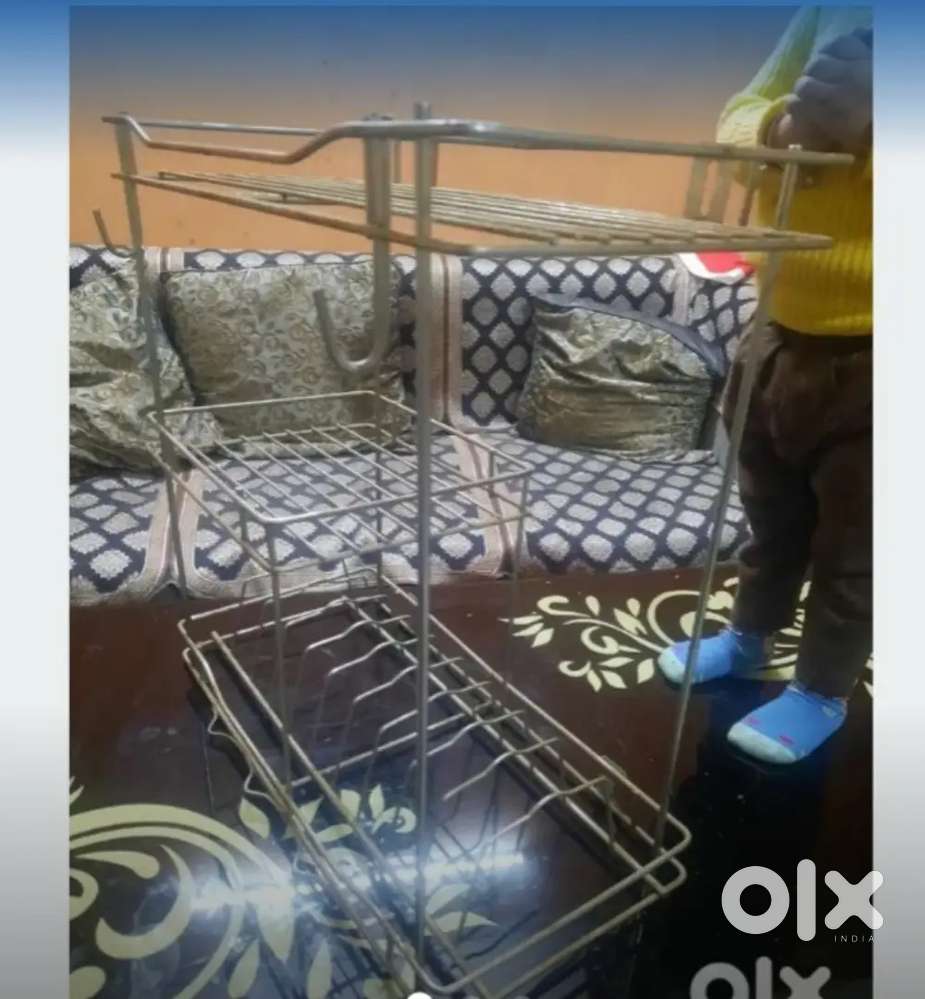 Bartan stand and gas stove