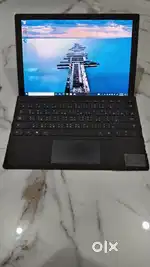 Surface Pro 4 8GB 256GB i5-7300CPU windows 10 Pro