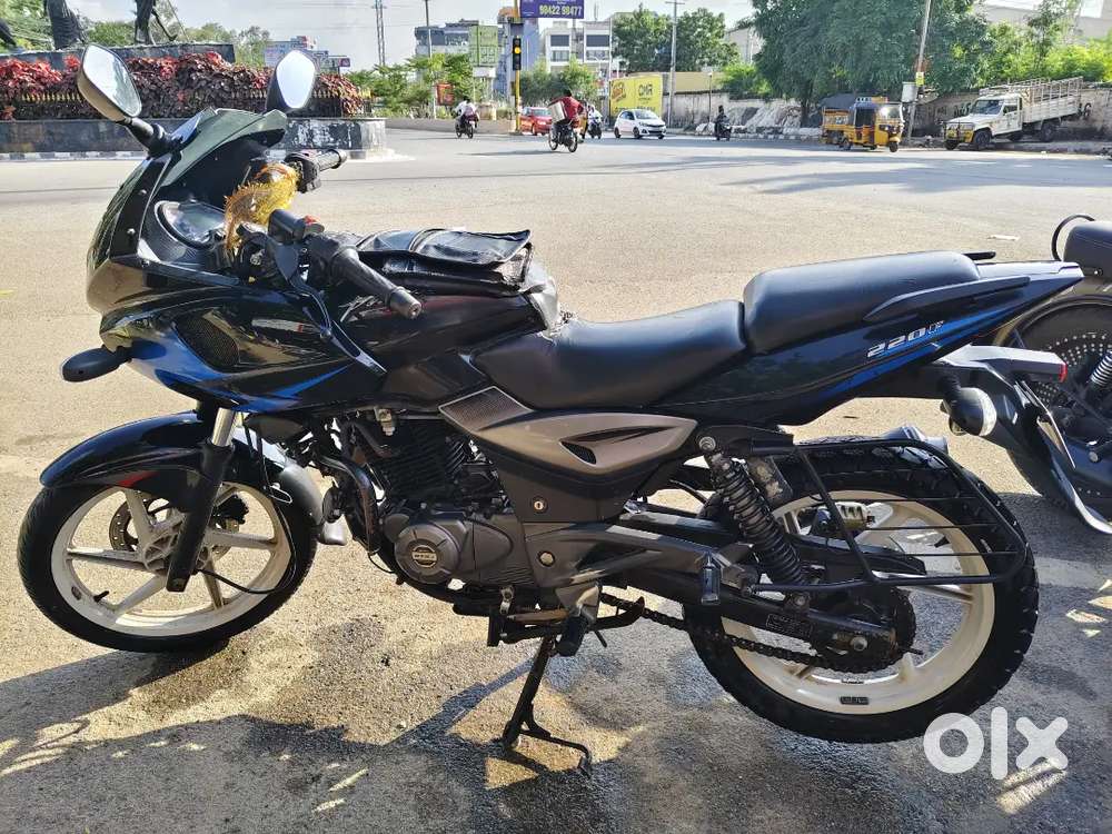 Pulsar 220 f model 2017 buying 2019