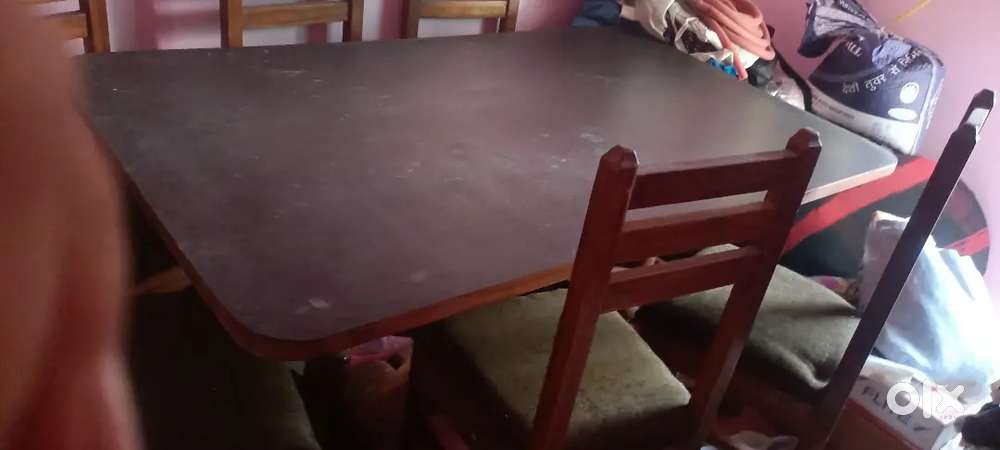 Daining table
