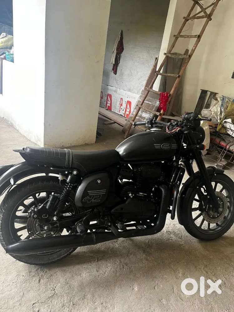 JAWA 42 2021