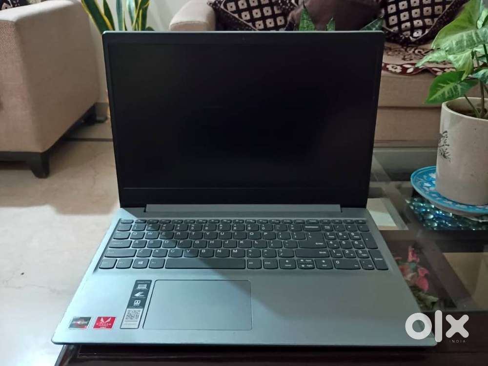 Lenovo Ideapad (Ryzen 3/4GB RAM/1TB HDD+256GB SSD/Radeon Vega 3)