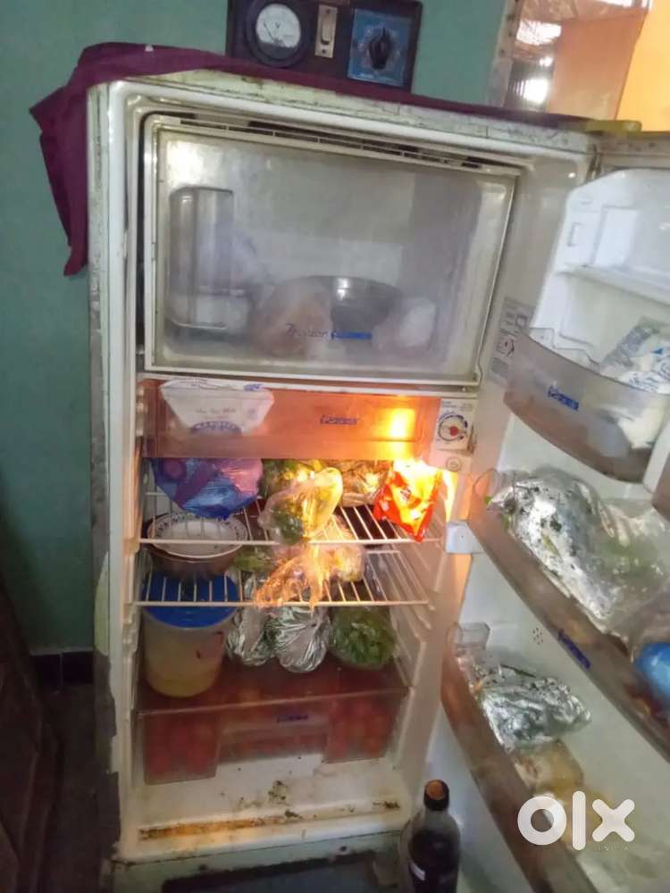 Good condition working refrigrator