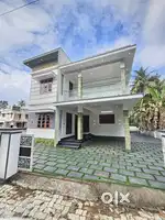 SPACIOUS BUDGET FRIENDLY 4BHK HOUSE IN KAKKANAD KIZHAKKAMBALAM