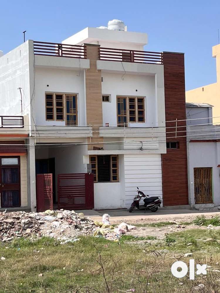 Independent 3 bhk duplex house for sell near nexa showroom rampur