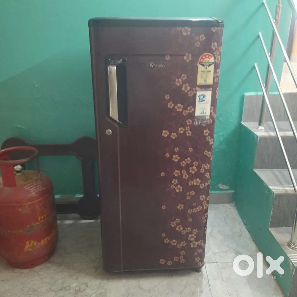 Whirlpool Single door fridge