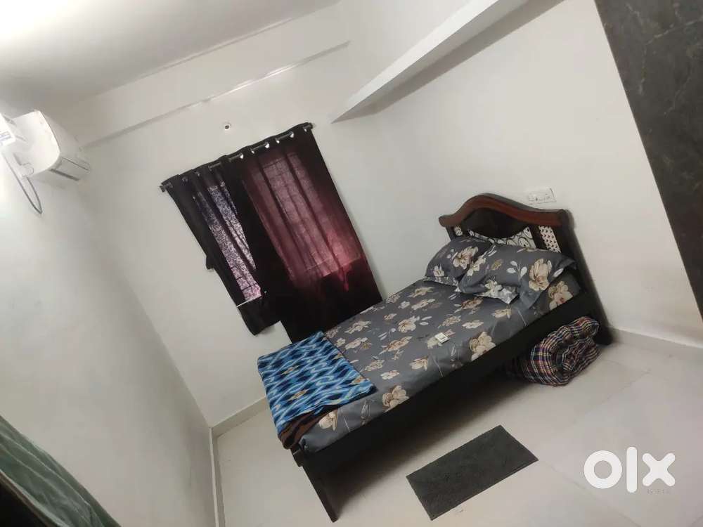 1bhk fully furnished 4 male SHARING