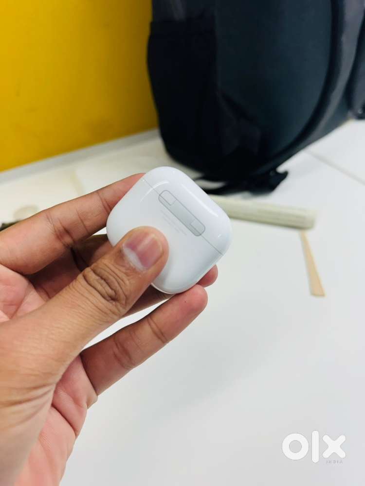 Apple Airpods 4 (15day old)