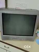 Sony Trinitron tv (conventional) for sale