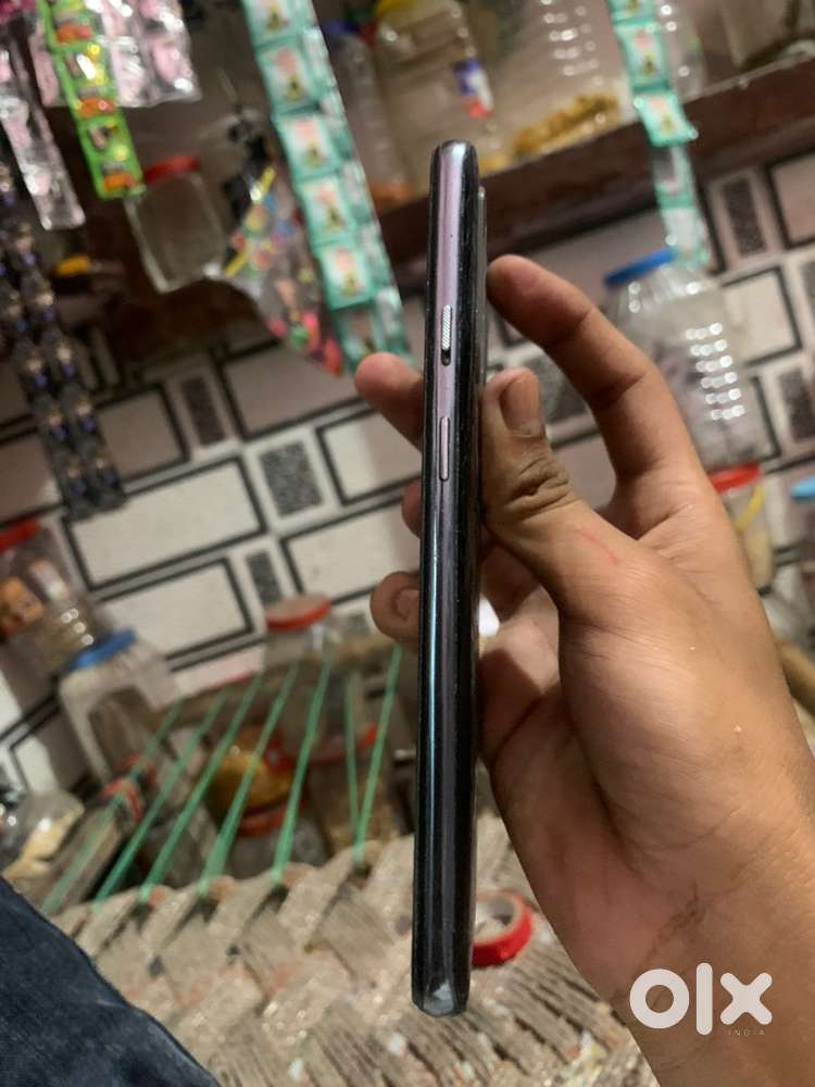 One plus nord  orighnal  phone 16:128 gb ram ok candition