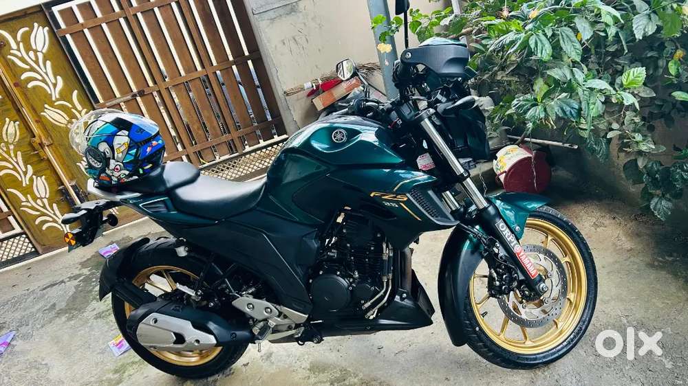 Yamaha FZS-25 Showroom Condition