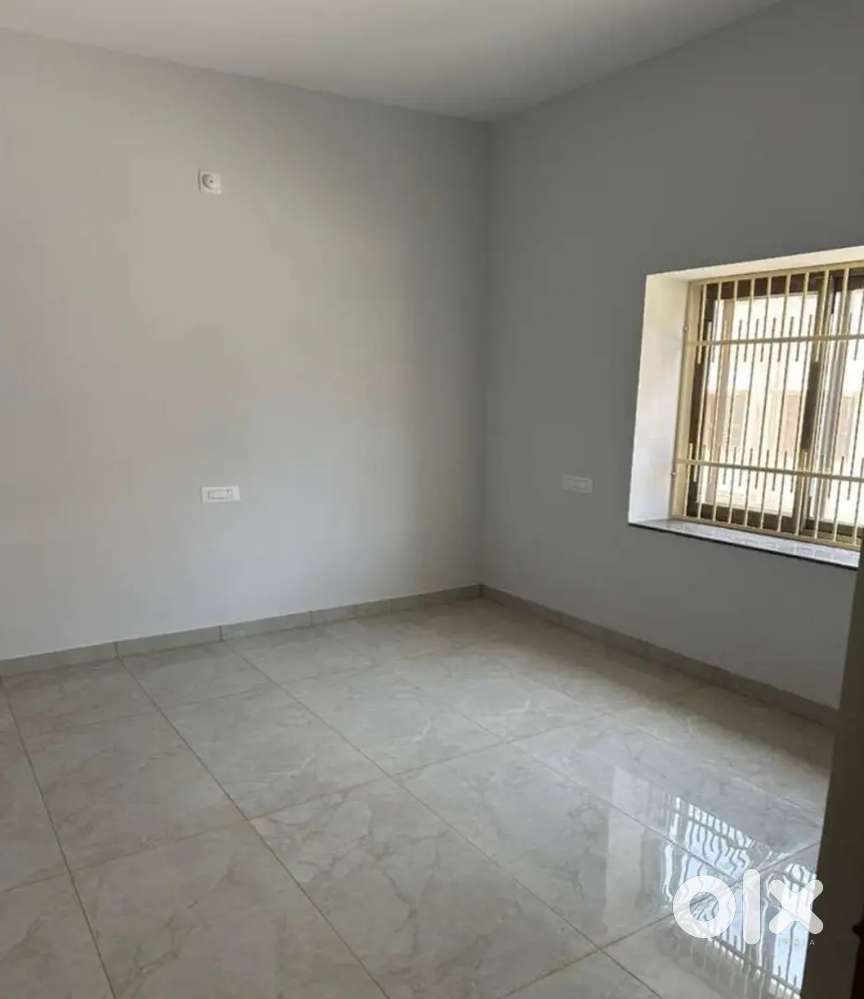 New Flatmate Needed (Single Girl, Working)