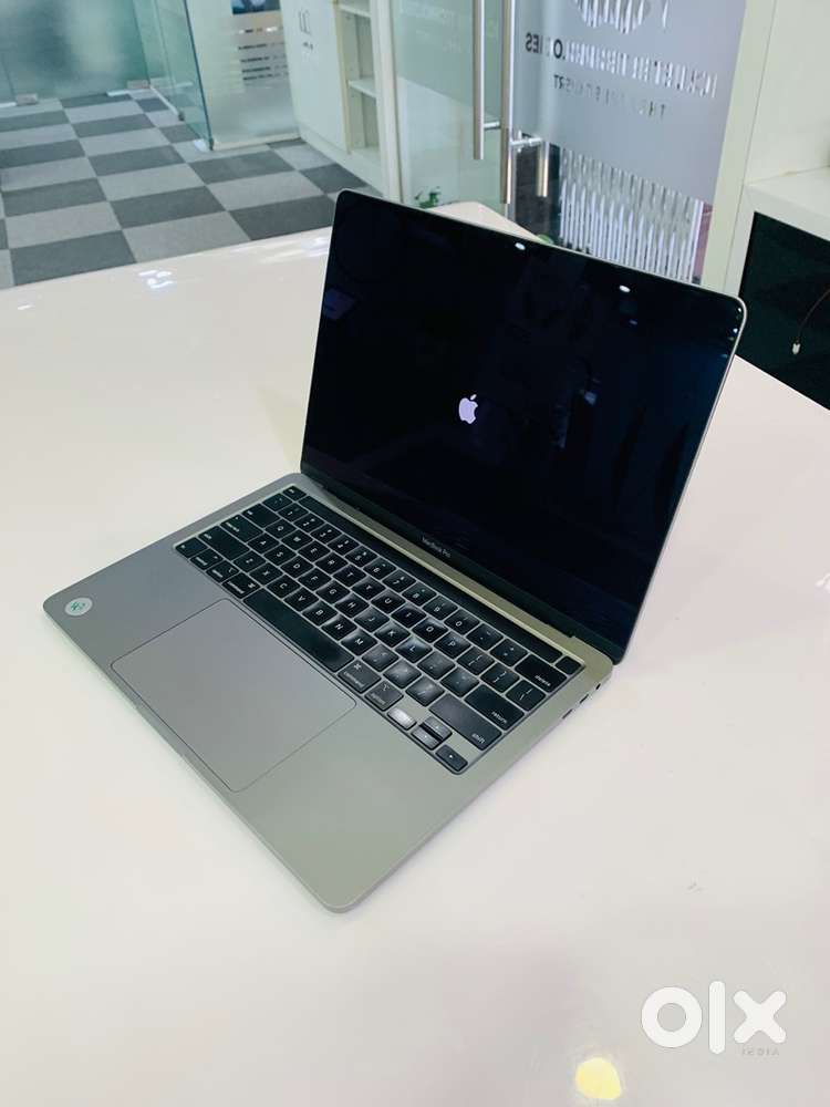 Apple MacBook Pro  13inch  2020  Intel i7  32GB RAM  512GB A2551