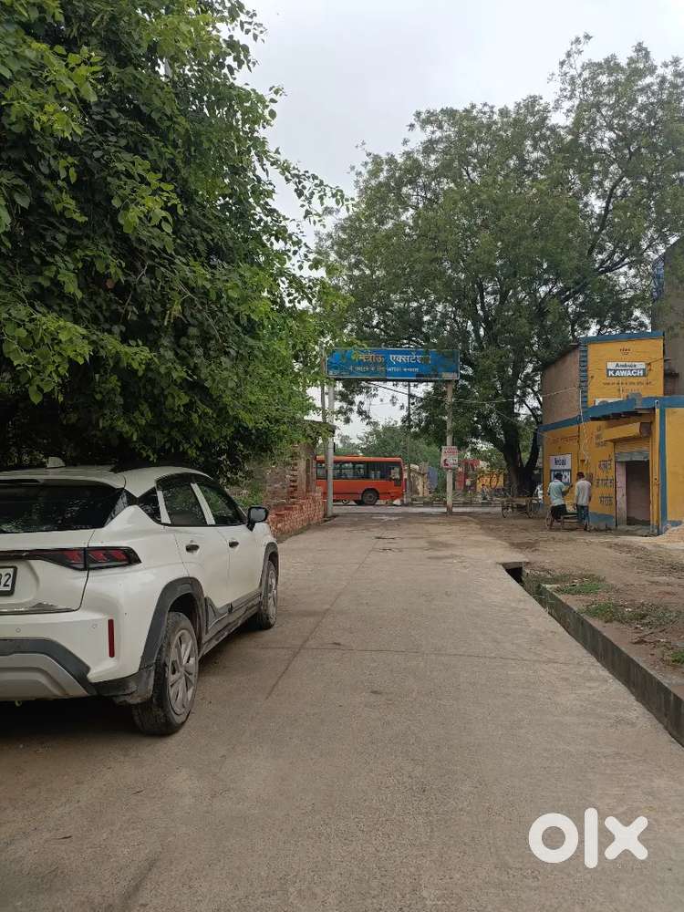 75 gaj plot only 100 meter bus stop, mitraon ext. Dda approved colony