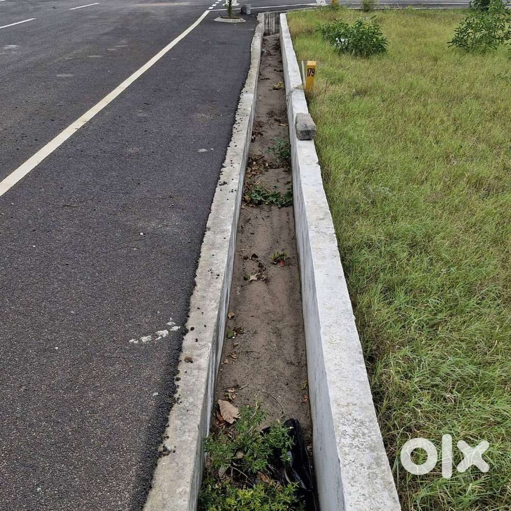 plots and villas for sale