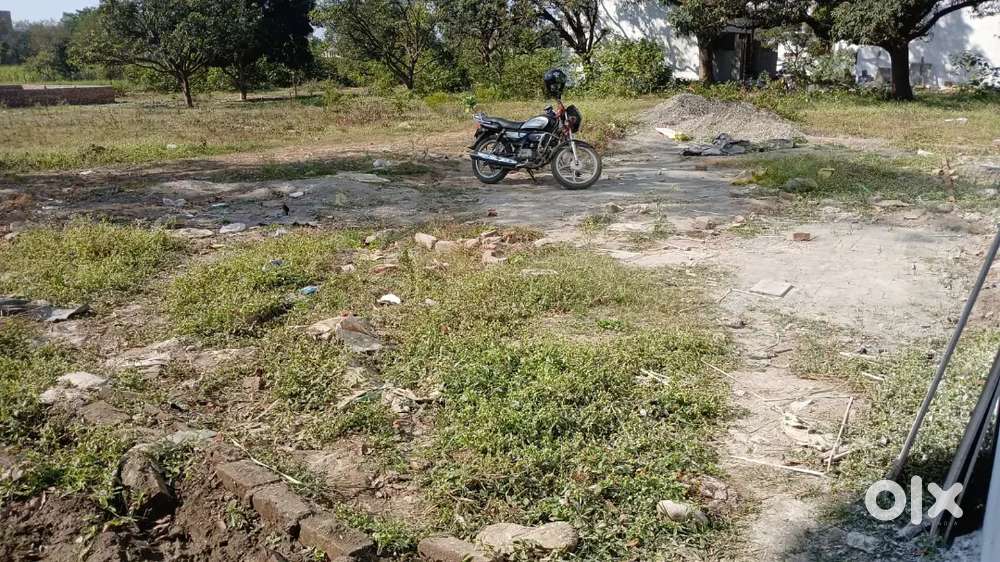 Double side road plot