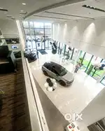5800sqft Anna Statue Showroom space Available