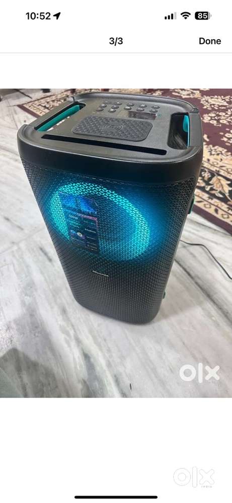 Hisense party speaker with 2 original micks only 1 time used with box