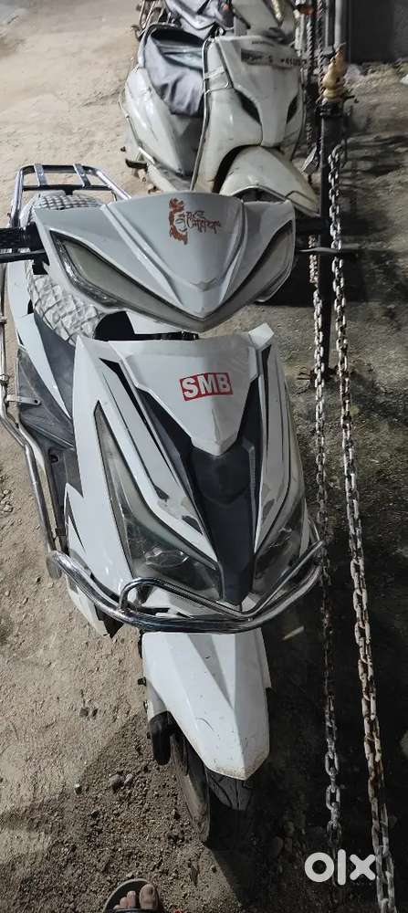 Electric scooty