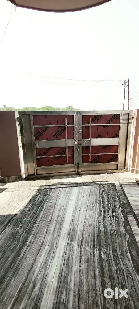 1room,1bathroom,1store room,angaan kitchen,no owner can be independent