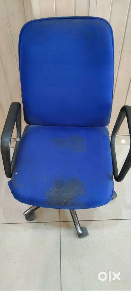 New Condition Office Moving Chair Reasonable Price