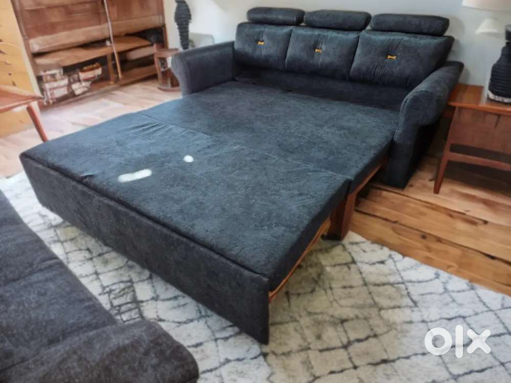 Market se half rate Mai sofa cumbed