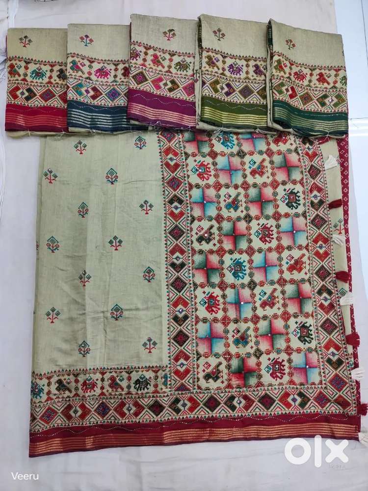 Cloth chaniya choli ne sadi na showroom ma halpar
