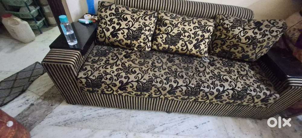 3 seater Sofa for sale sale sale