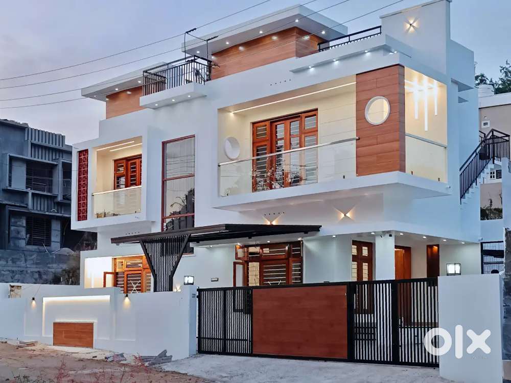 EXCELLENT 4BHK NEW INDEPENDENT HOUSE NEAR ST THOMAS SCHOOL MUKKOLA