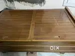 Iron bed in very well and new condition
