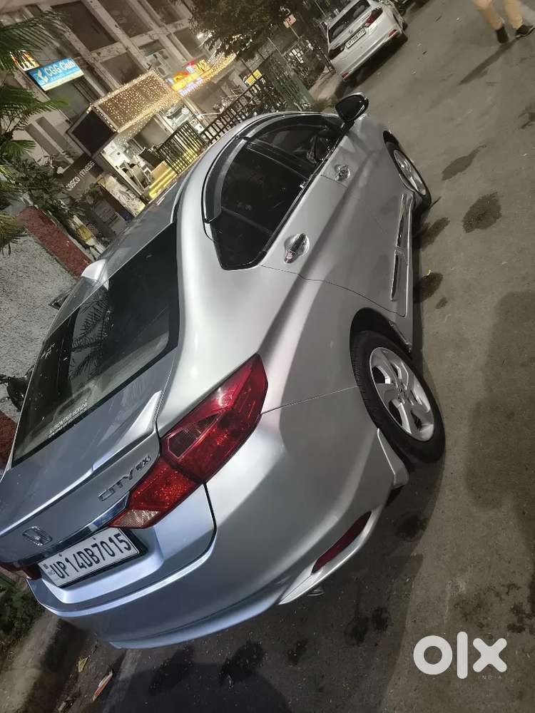 Honda city full top model ultra luxury condition push button start sun