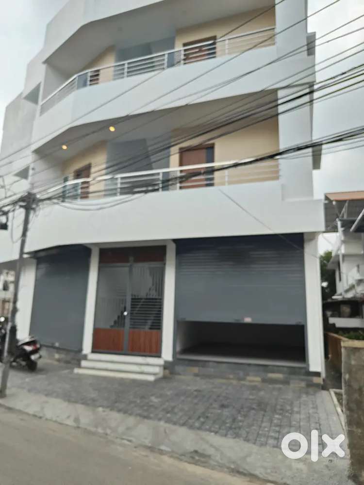 New building 2.800 cents 2100 sqft Chakkraparambu