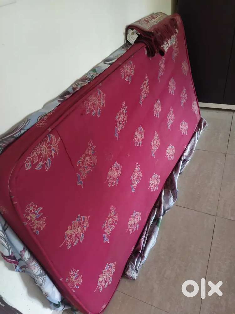 Matress 2 of coir in good condition
