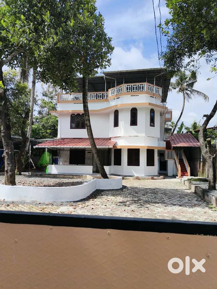 Bachelors or family 5 bhk home for rent tripunithura eroor