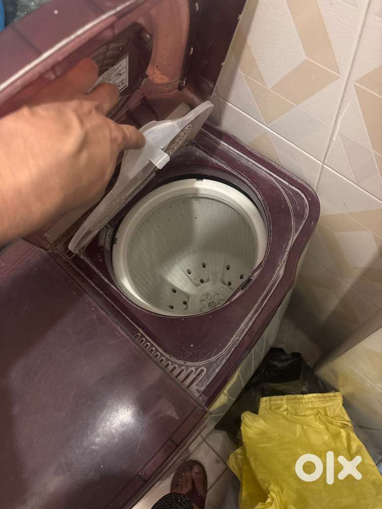LG 8.5 kg 5 Star Semi-Automatic Top Load Washing Machine