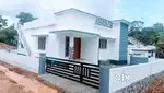 Puthuppally - Njaliyakuhzi - 4.5 Cent , 900 Sqft , 3 Bed Room New Home