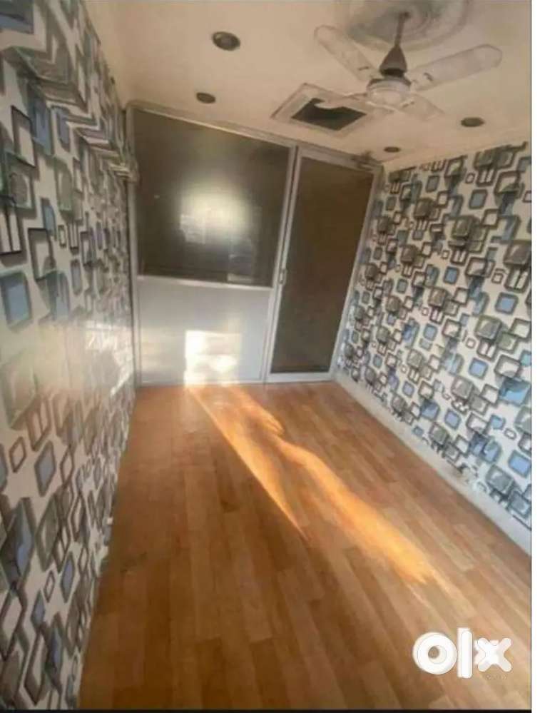 Office for rent Anna nagar near  shanthicolony signal,for 18k