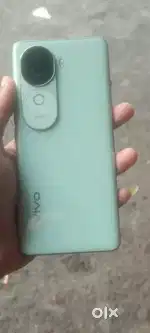 Vivo v40e full condition  under warranty